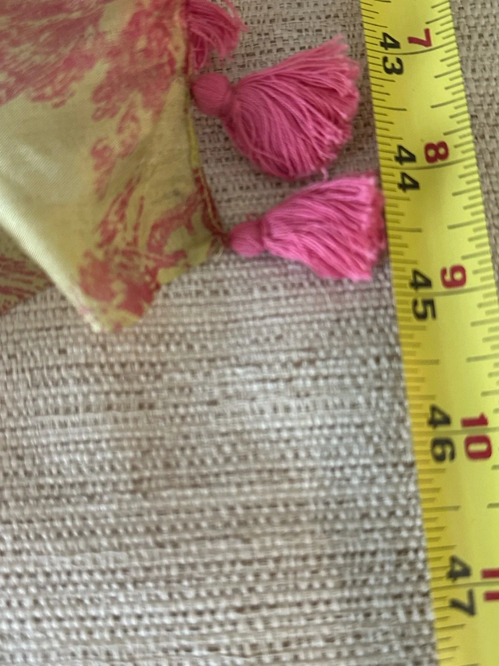 Vintage  Clever Carriage Company 100% Silk Pink & Cream Tassel Scarf 72x48”